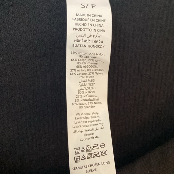 Alo Yoga Seamless Ribbed Cropped Serene Long Sleeve Black - Picture 7 of 7